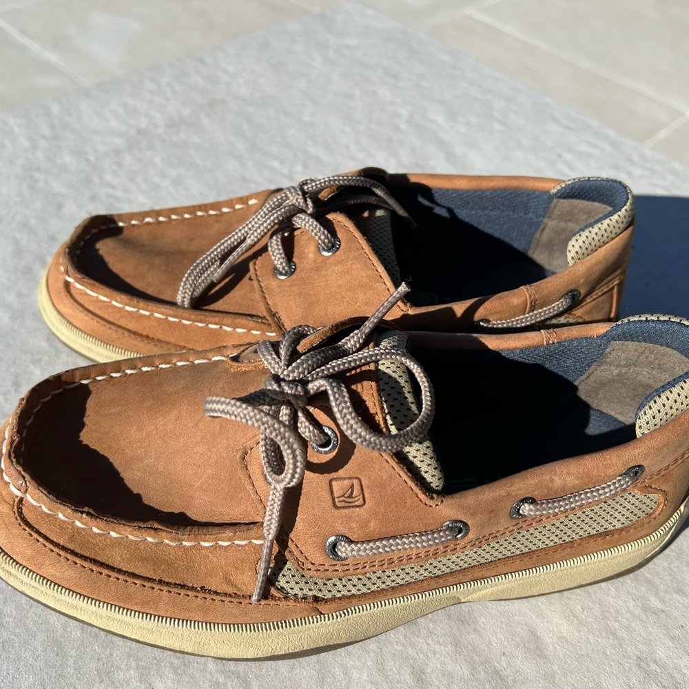 SPERRY TOPSIDERS LIKE NEW